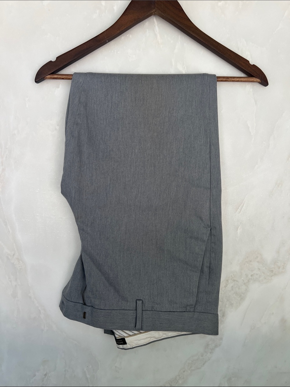 Banana Republic Men's Gray Flat-Front Performance Shorts